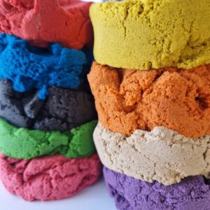 kinetički plastelin crveni za djecu crveni kinetički plastelin za oblikovanje senzorna igra kinetički plastelin plastelin fina motorika djeca plastelin za kreativnu igru kinetički plastelin 160 g crveni senzorna igra plastelin crveni plastelin za razvoj koordinacije ruku kreativni plastelin crvena boja višekratni kinetički plastelin crveni